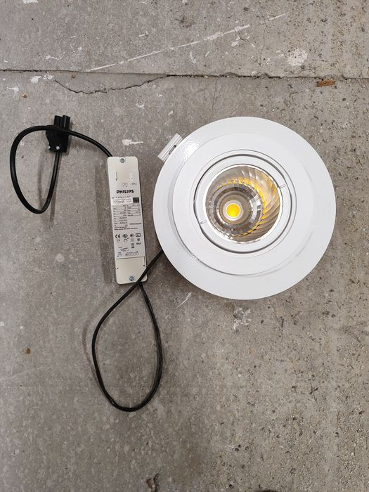 Lampa sufitowa LED Philips 30 Wat,wpuszczana.