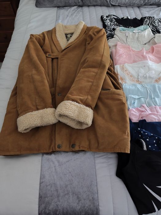 Roupa diversa de senhora