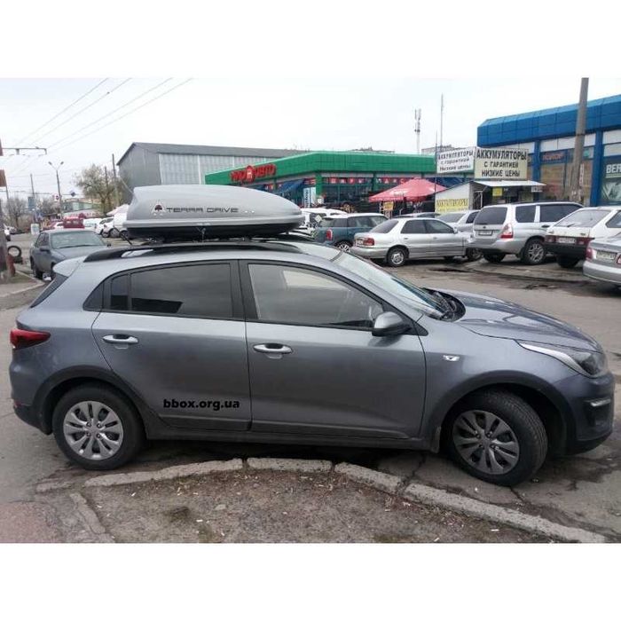 Багажник бокс на дах авто Terra Drive прокат оренда Thule