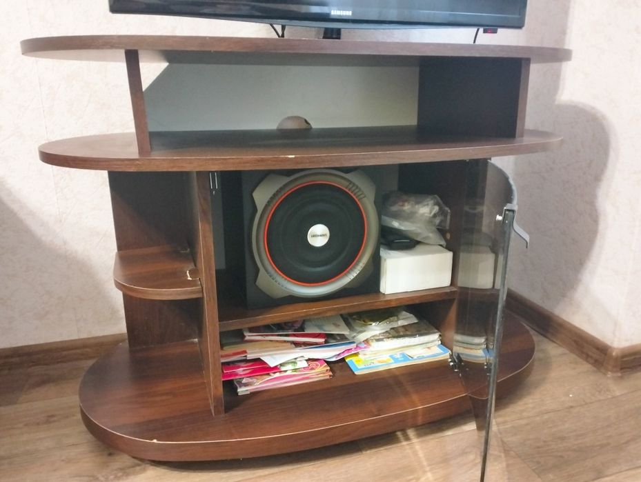 Тумба під телевізор