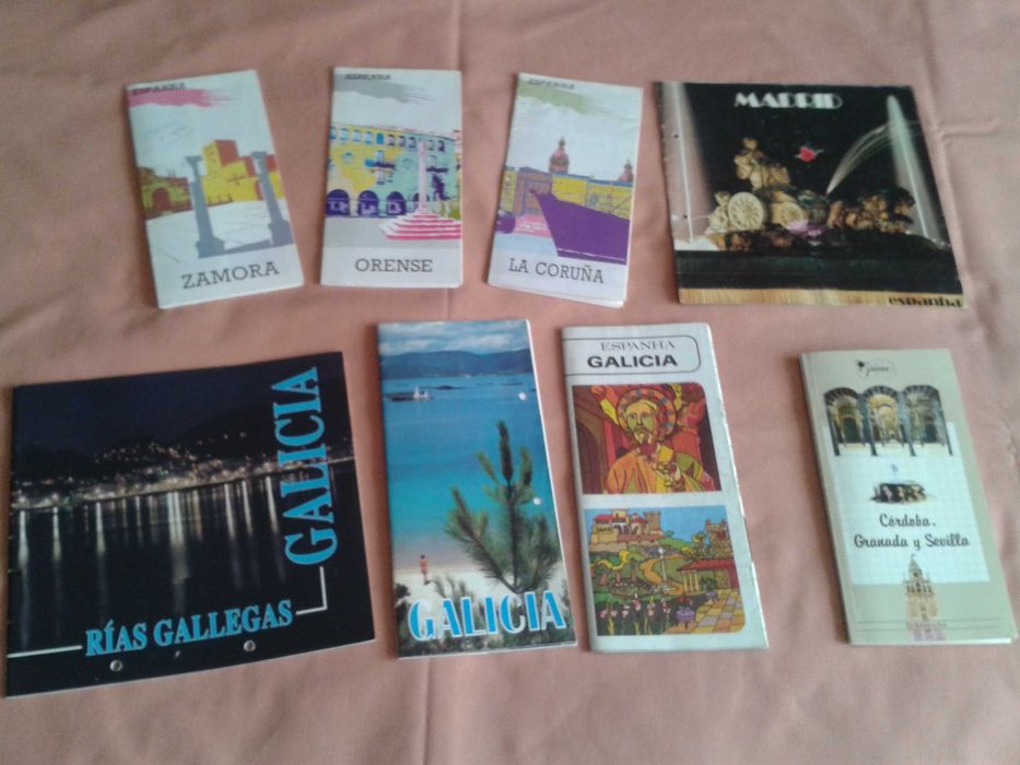 LOTE de 8 prospectos turísticos sobre Espanha+6 emblemas