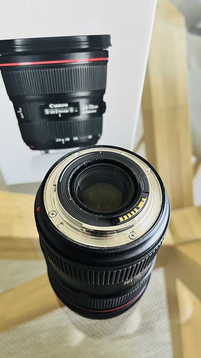 Objetiva Canon EF 24-70mm f/2.8L II USM
