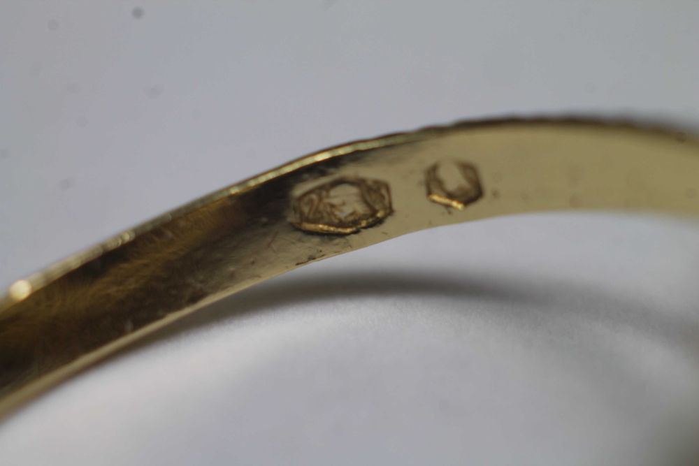 Złoty pierścionek p 750 6,20g R22