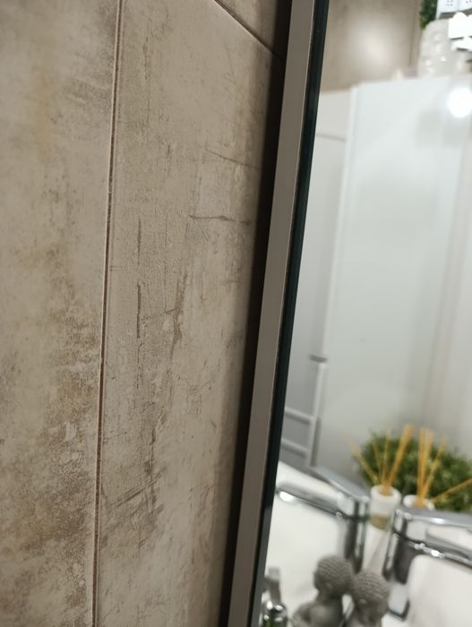 Espelho de casa de banho ótimo estado.