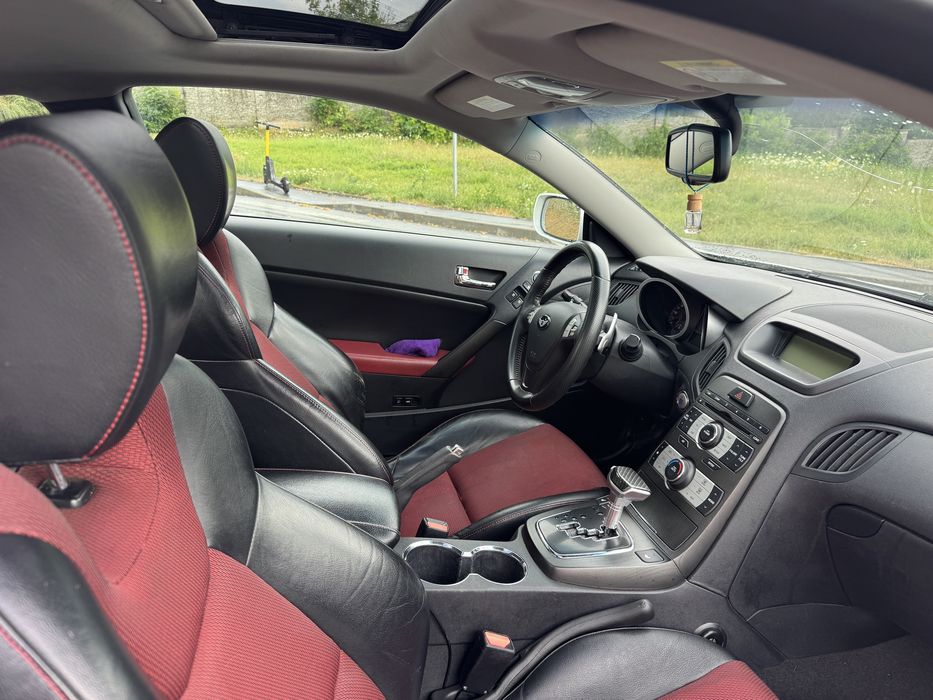 Hyundai genesis coupe 2010