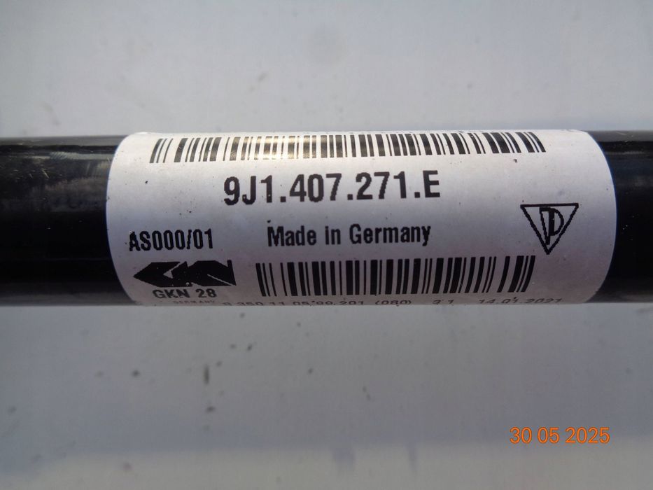 porsche taycan 9j1 2021 przód strona lewa półoś przednia