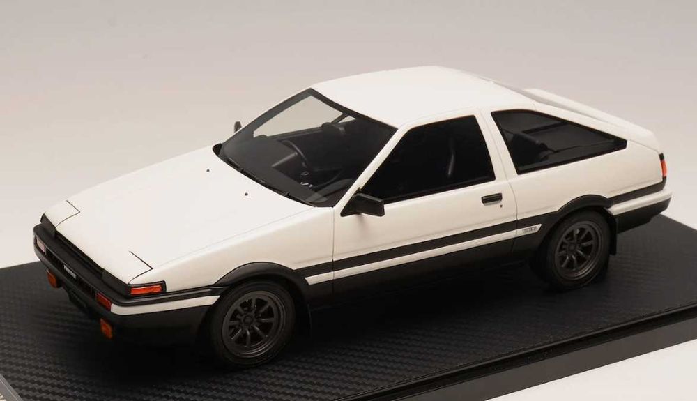 Колекційна модель Ivy Models Toyota Corolla Trueno GT-Apex (AE86) (1:18), біла