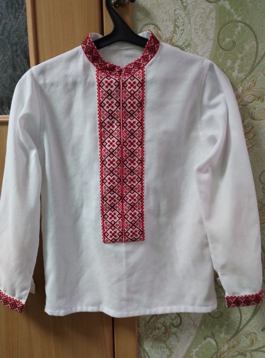 Вишиванка для підлітка.