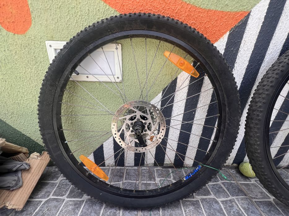 Bicicleta Scott com componentes shimano