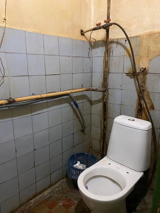 Здається кімната в гуртожитку в  Центрі міста