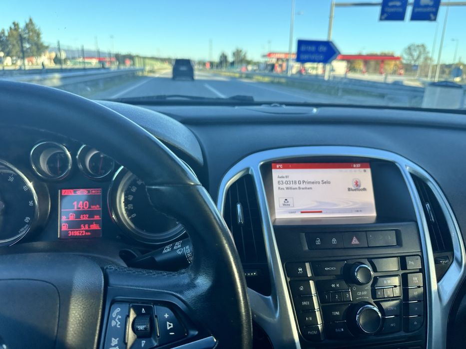 Opel Astra J 1.6 - 110cv - 2015