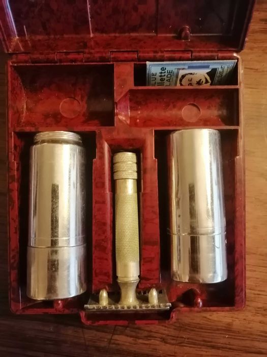 Conjunto de barbear antigo - caixa em baquelite