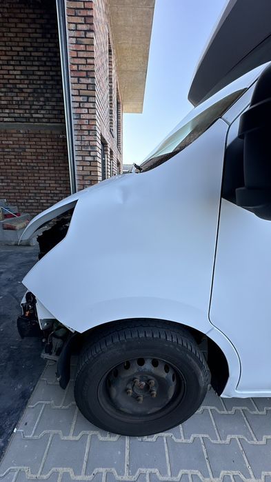 Ліве крило на Renault Master