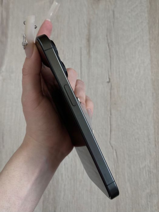 iPhone 15 pro 256 гб Black Titanium