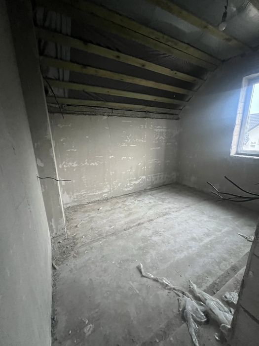 Продам дім дом 140 кв 4 кім в Гнідин Гнедин