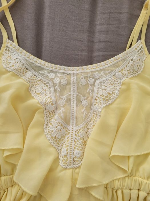 Vestido casual amarelo