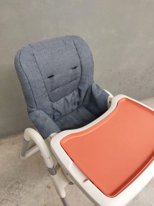 Vende-se cadeira de refeição Bebeconfort, em bom estado