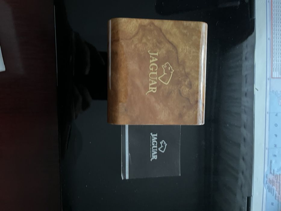 Годинник  чоловічий jaquar