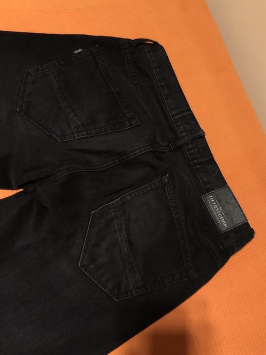Calças Tiffosi pretas 33/34 equivalente 42
