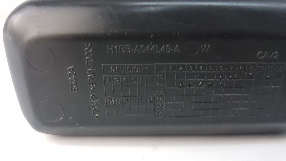 EMBELIZADOR FORD FIESTA (CE1) TITANIUM
