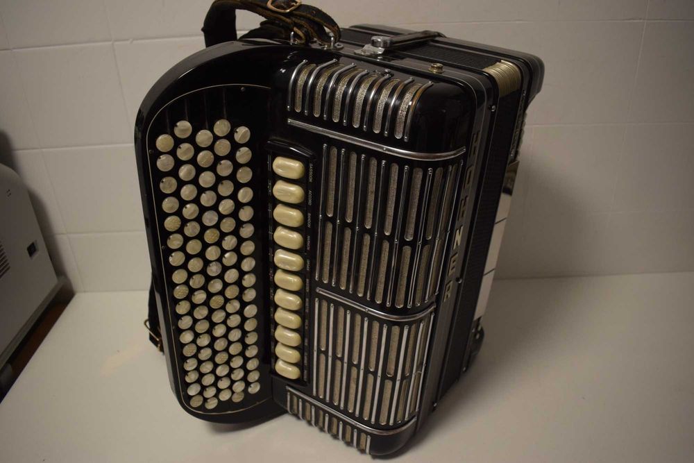 Acordeao Hohner Morino Artista 4 Voz 120 Baixox, N . 151