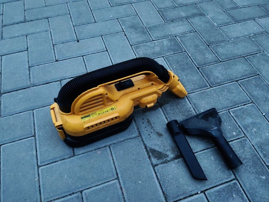 Odkurzacz DeWalt Dcv517