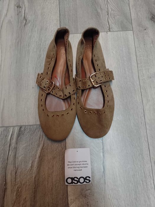 (40) ASOS/ Beżowe, bogato zdobione baleriny z zapięcie NOWE