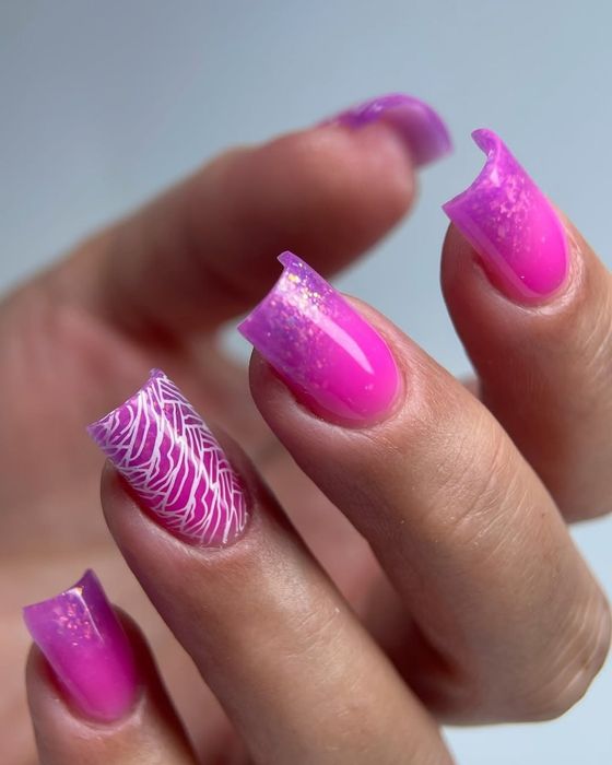 Маникюр,укрепление ногтей,педикюр,наращивание ногтей