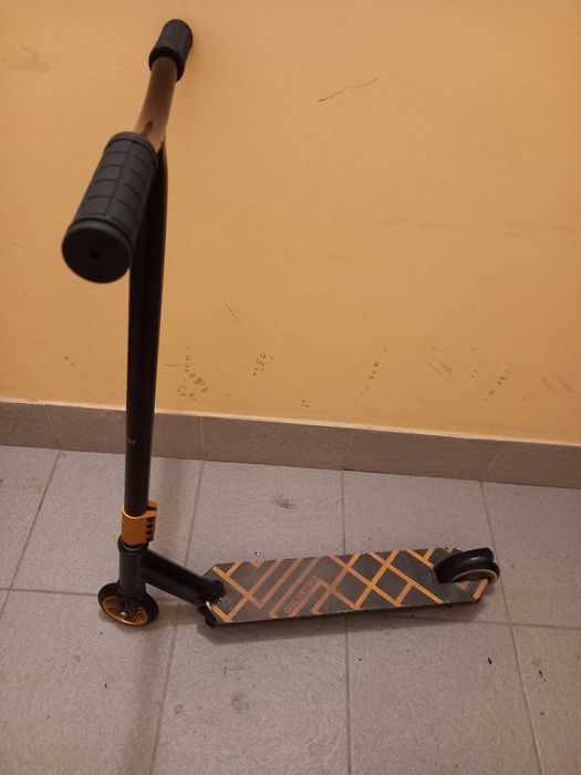 Дитячий- Підросток   ТРЮКОВИЙ самокат  Galaktika Scooter