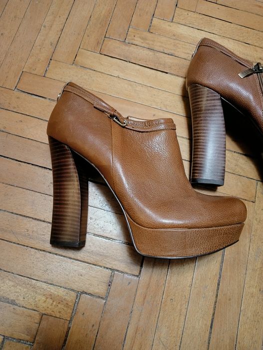 Кожаные ботинки Guess, размер 40