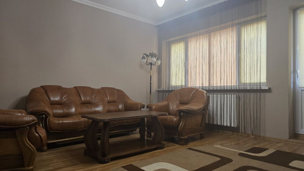 Продаж велика квартира в самому центрі