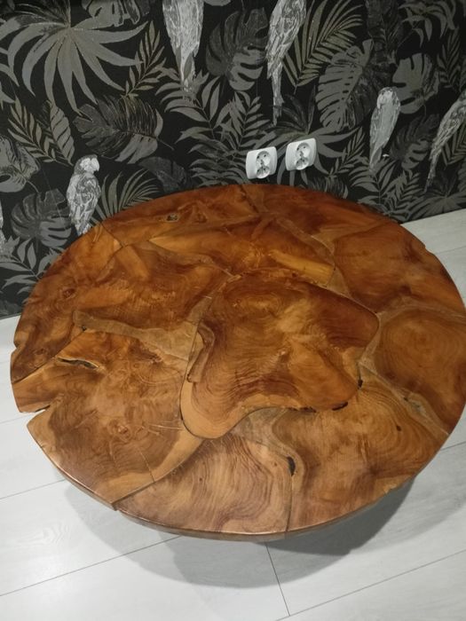 Stolik z drewna tekowego