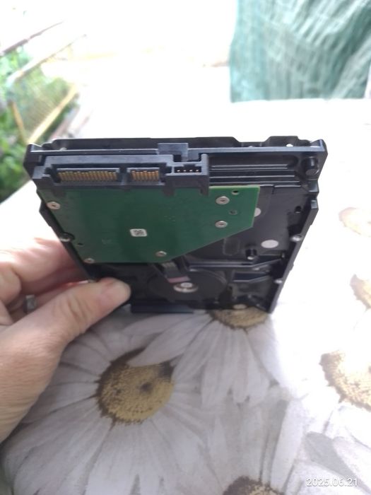 Жорсткий диск Seagate hdd 1000gb