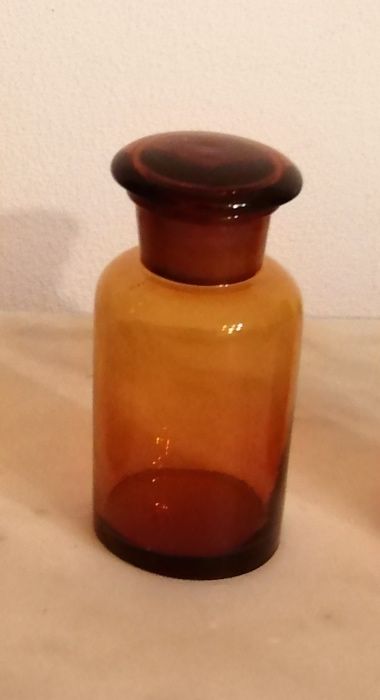 Frasco Vintage Farmácia cor âmbar vidro soprado manualmente (à mão)
