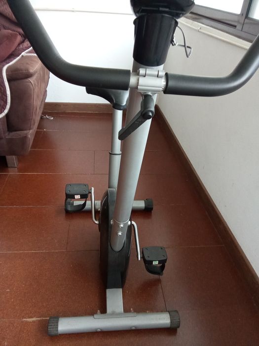 Bicicleta de ginástica
