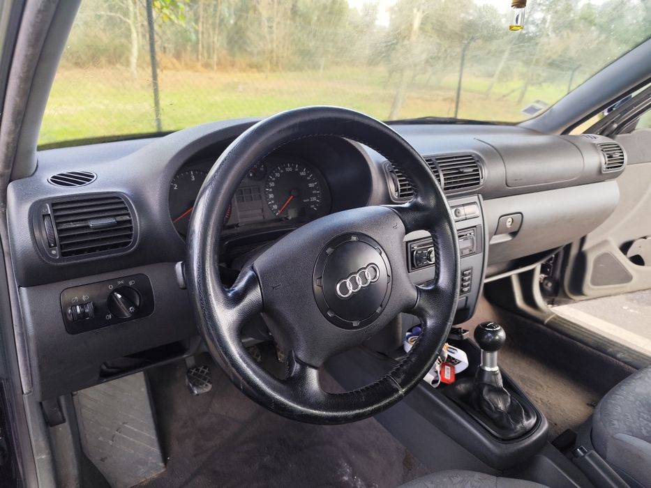 Audi A3 8l vp90 5 lugares