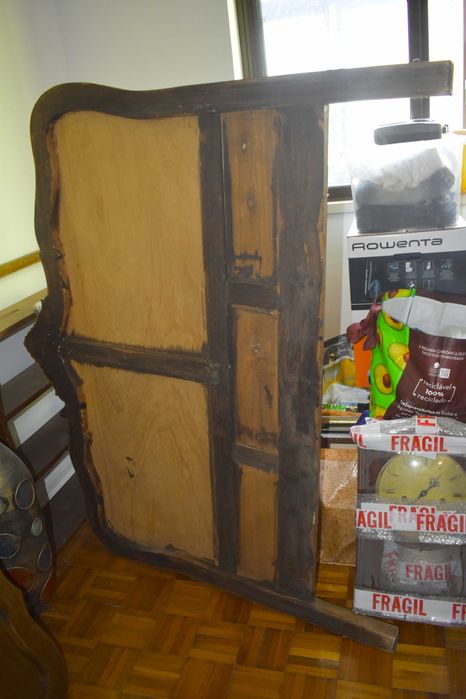 Cama Queen Anne em madeira entalhada – para restauro