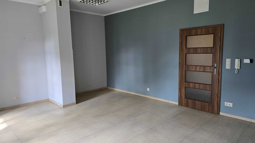 Lokal użytkowy w ścisłym centrum Sławna do wynajęcia.