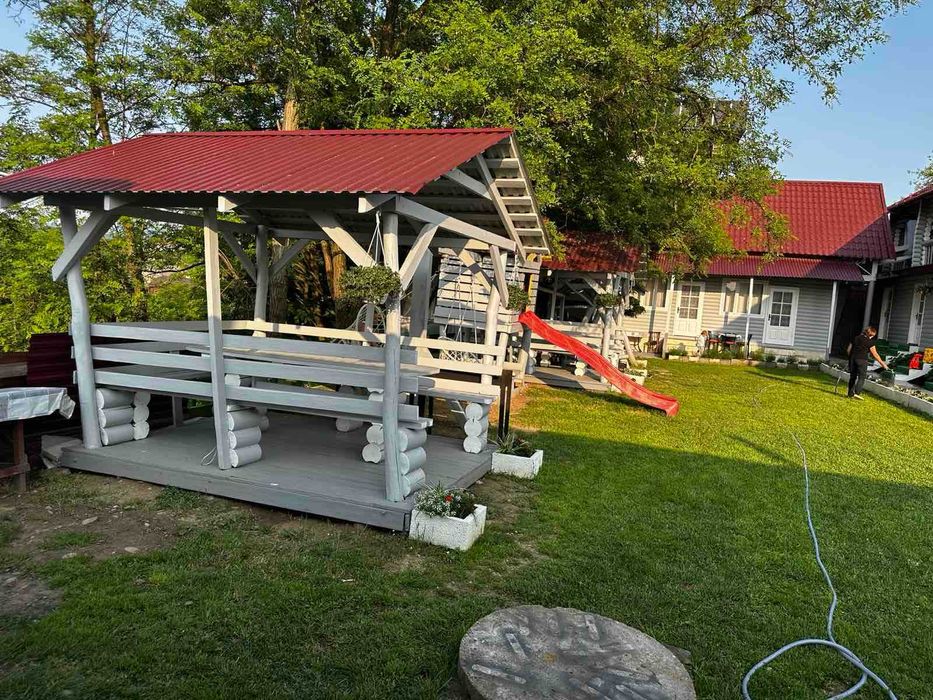 Продається база відпочинку - 2 готелі, кафе та басейн