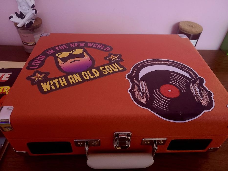 Вініловий програвач Crosley Cruiser Bluetooth Red