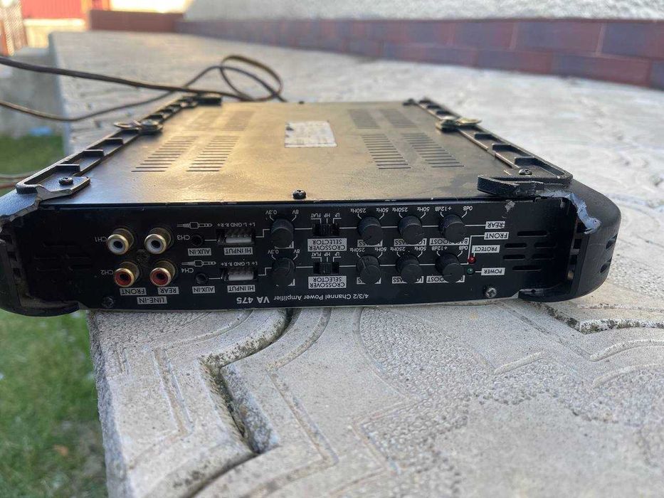 Савбуфер в комплекті з підсилювачем та проводами