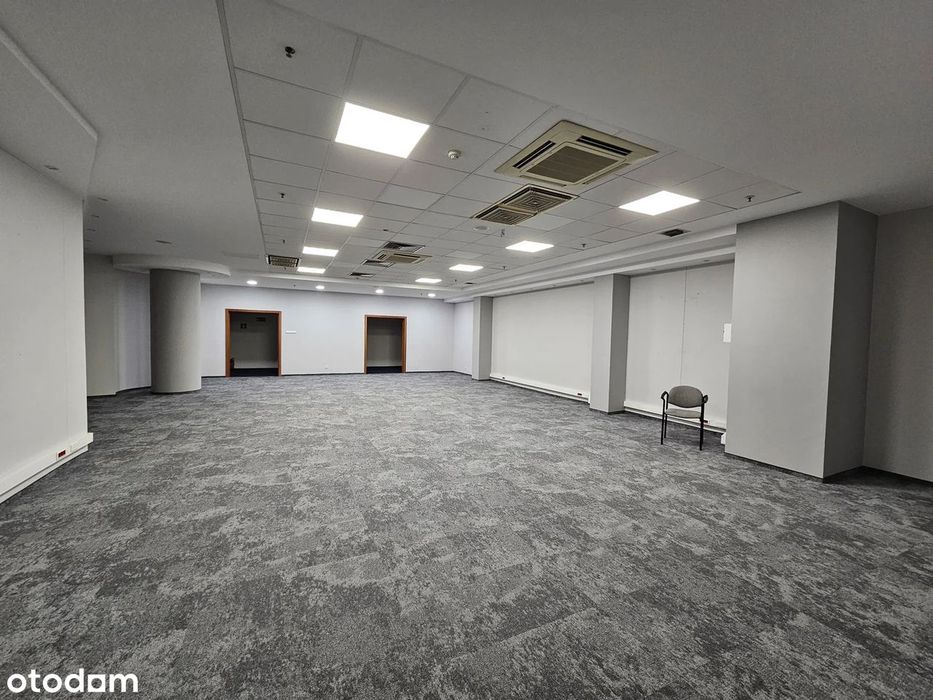 Całe 2. piętro 2300 m² | Recepcja i sala konferencyjna | CH Panorama