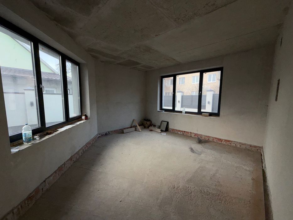 Продаж котеджу (дуплекс) 244 м2  вул. Каховська 2 пов. та мансарда