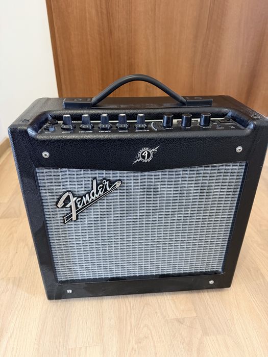 Wzmacniacz gitarowy Fender Mustang v2