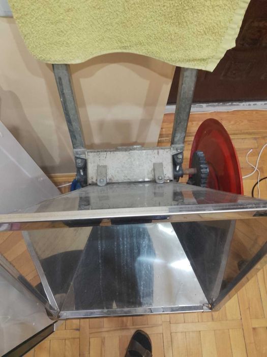 Мала ручна дробарка для винограду