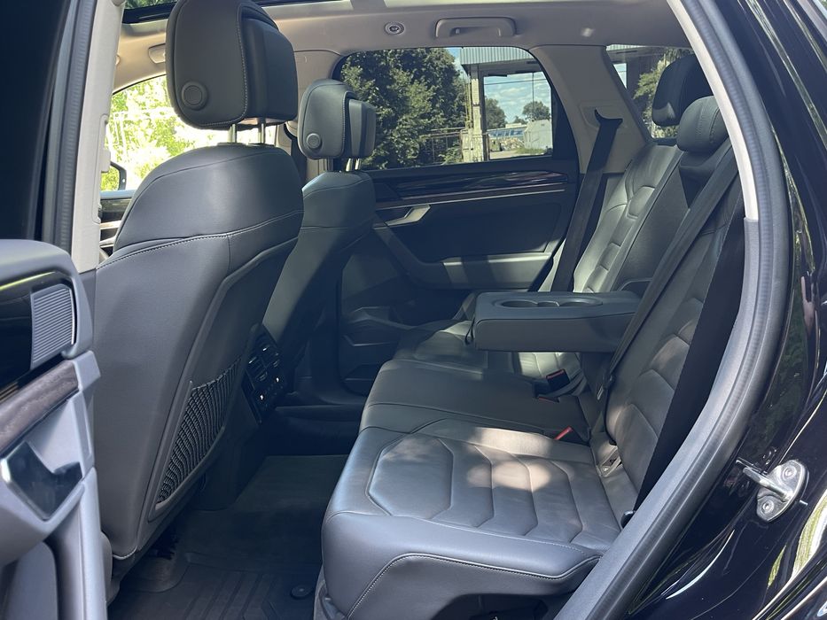 Volkswagen Touareg 2019 R-line Matrix HD
