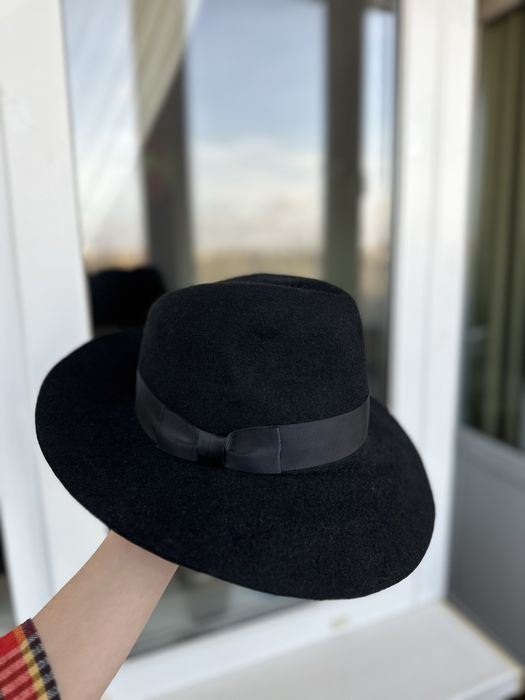 Чорна шляпа, кролячий пух 100%