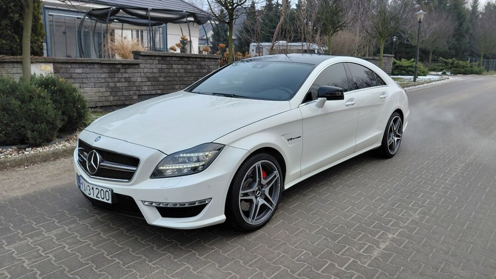 Auto do ślubu białe Mercedes Cls 63 amg