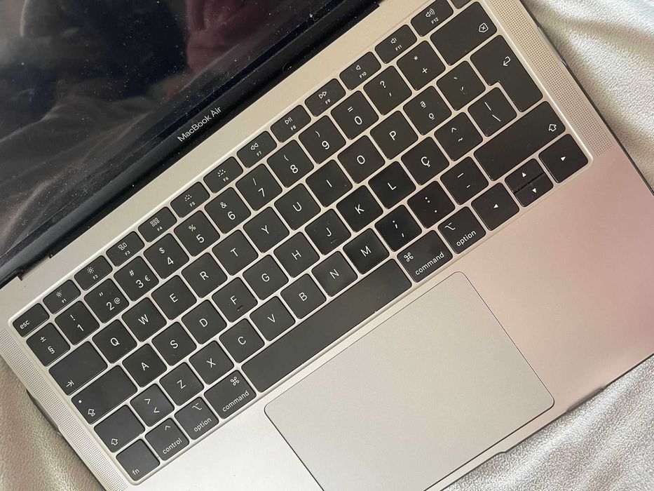 Apple MacBook Air 2018 - Intel Core i5 com 8GB, 128GB Disco SSD, 13.3"