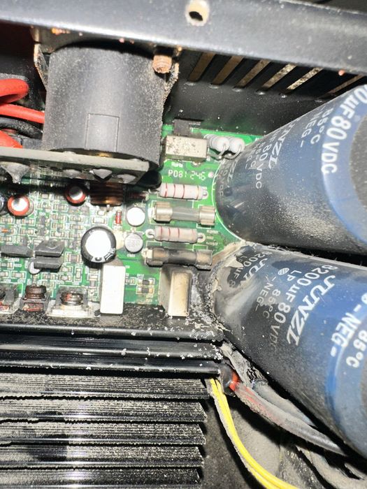 Ремонт бесперебойных источников питания UPS ИБП APC Trust ДБЖ